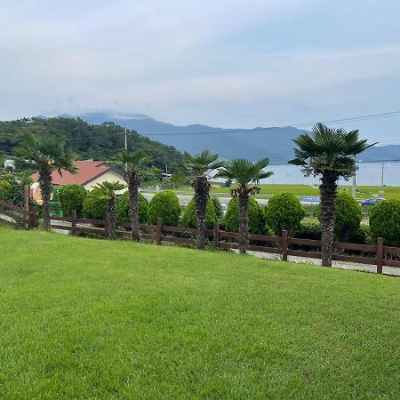 American Village Pension Manoa Namhae Eksteriør bilde