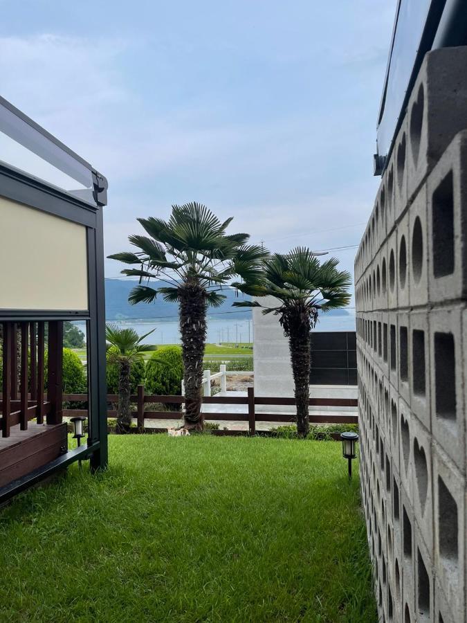 American Village Pension Manoa Namhae Eksteriør bilde