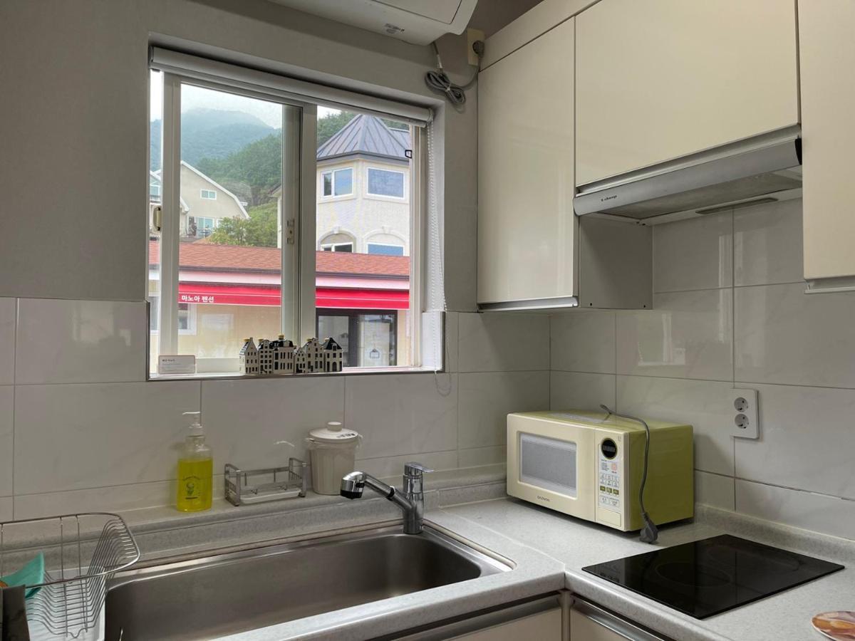 American Village Pension Manoa Namhae Eksteriør bilde