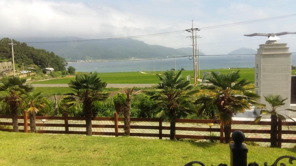 American Village Pension Manoa Namhae Rom bilde