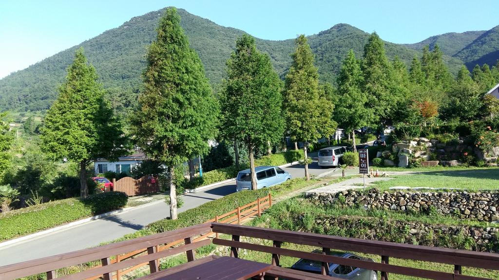 American Village Pension Manoa Namhae Rom bilde